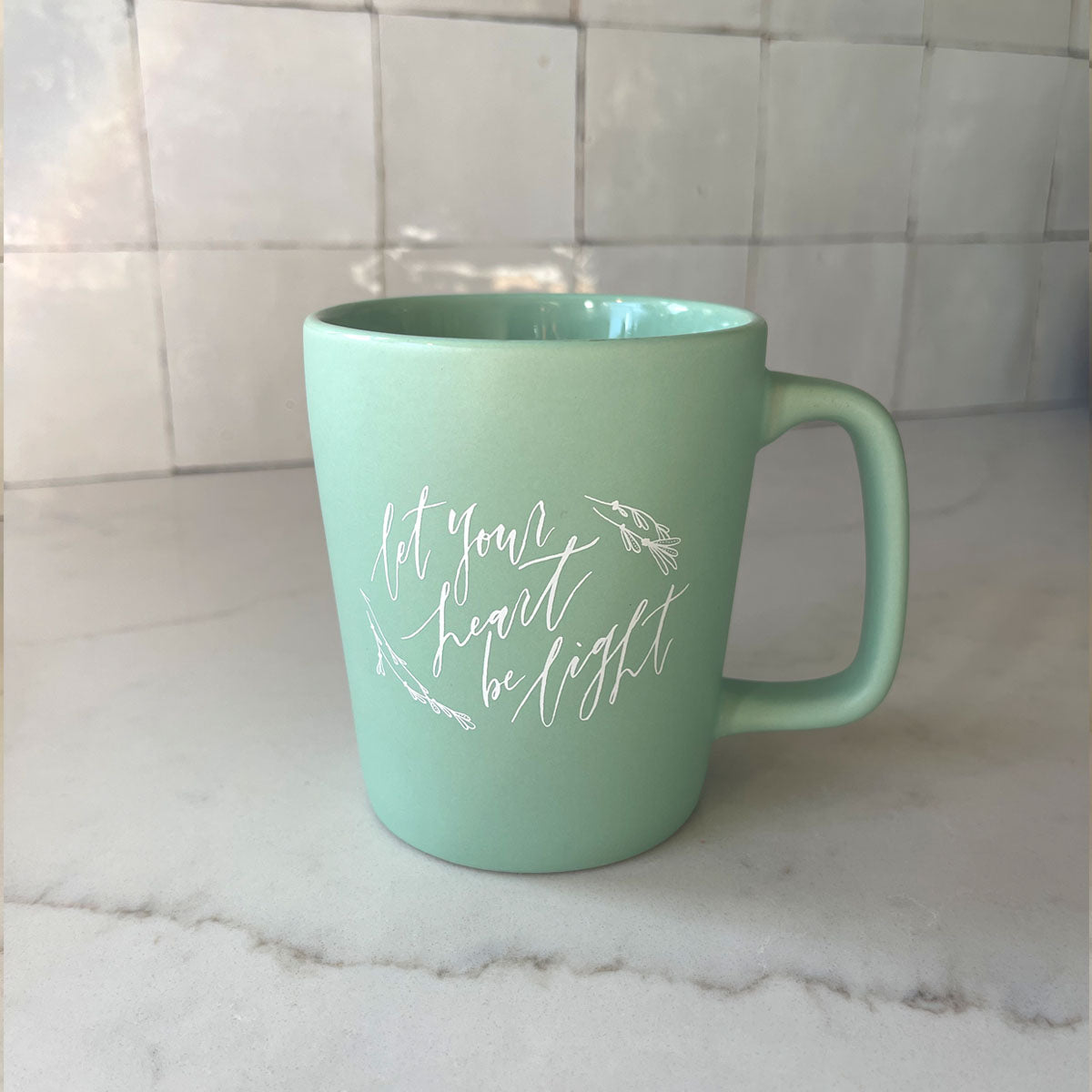 Wholesale Bulk 11 oz Ceramic Heart Mugs